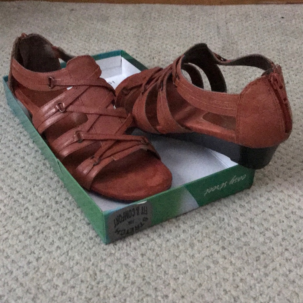 Aerosoles Brown sandals size 8.5 M